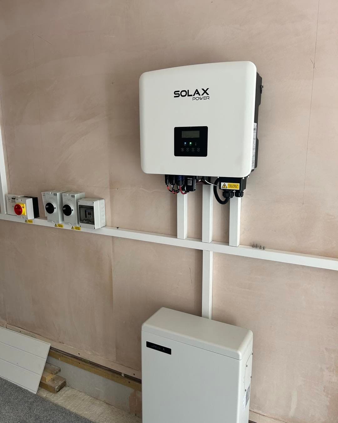 SolaX X1 G4 hybrid inverter and Triple Power battery installed on a St Austell wall